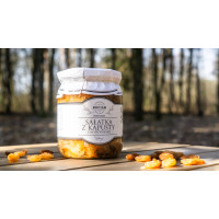 Cabbage salad with raisins